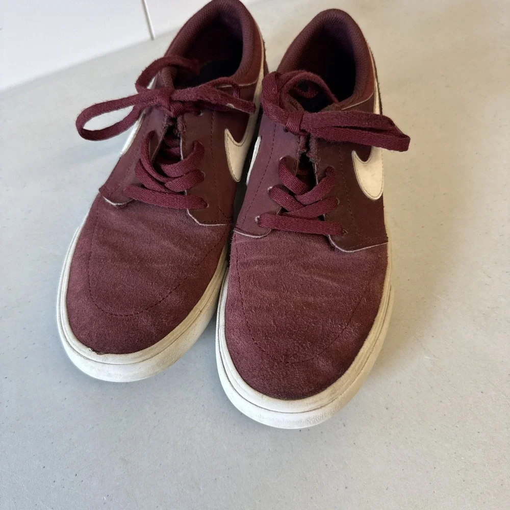 Nike Boys SB Portmore II Maroon Suede Skate Sneakers 905208-600 Size 4Y